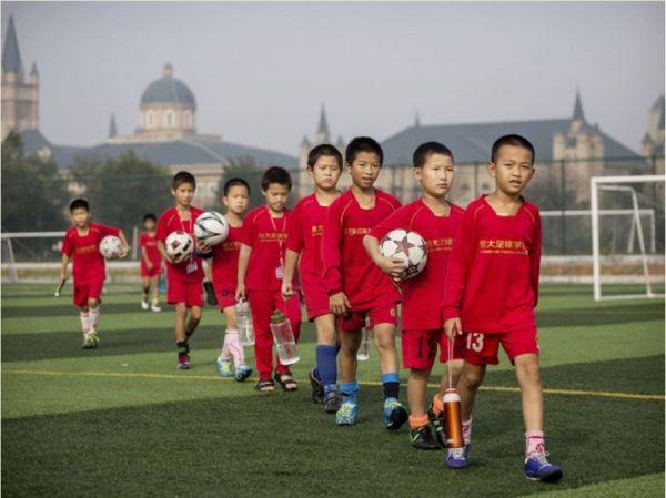 中国制定足球腾飞“时间表” 2050年要当世界一流